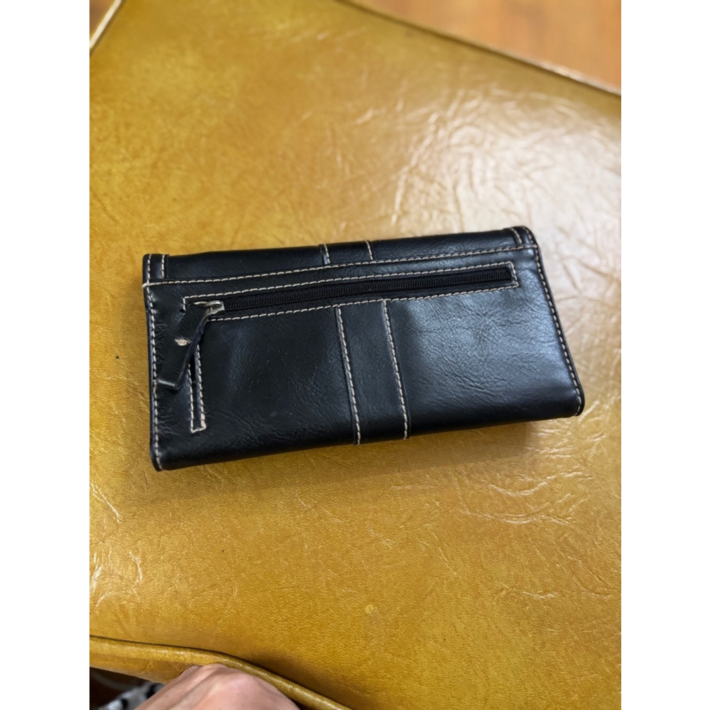 Women's Crazy Horse Black Wallet - Picture 2 of 4